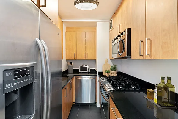 Rented by Alexander Anderson Real Estate Group | media 16