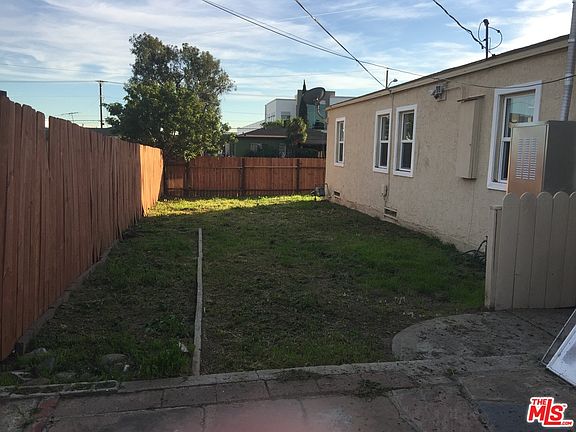 4th image of 1900 N Corlett Ave