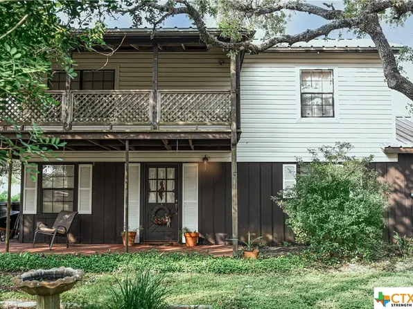 326 Swan Point Marina Rd, Seadrift, TX 77983