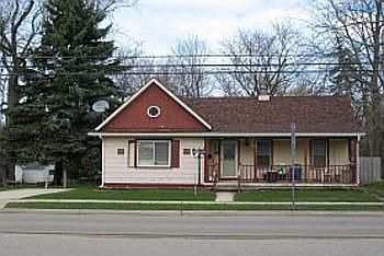 A nice little getaaway in this lakefront town. This property is just steps from our beautiful bike p