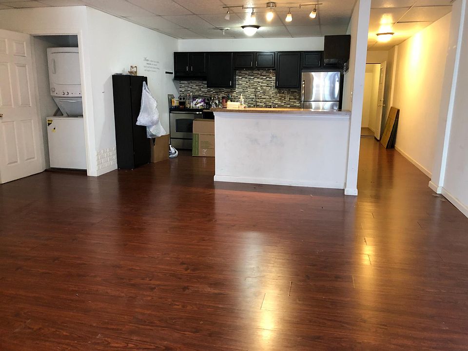 Entrance and kitchen