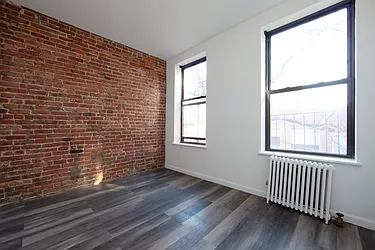 Rented by R New York