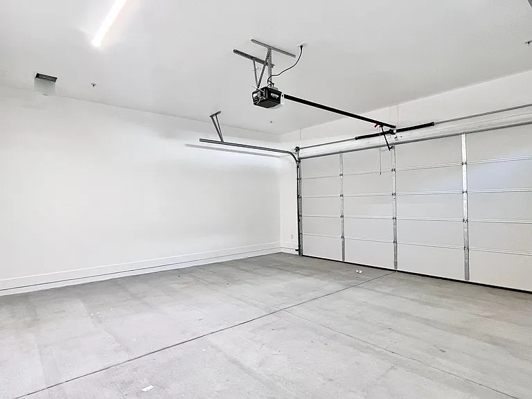 1247 E Colter St #11 — Photo 49