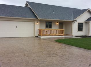 891 N 12th St, Philomath, OR 97370