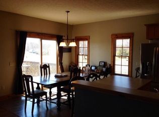 1071 Independence Dr, Xenia, OH 45385