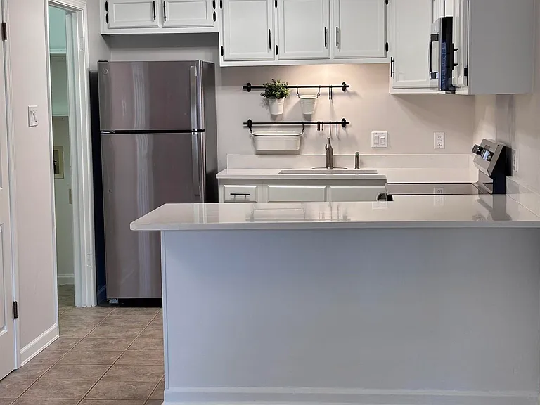 7640 Lasalle Ave #204 — Photo 5