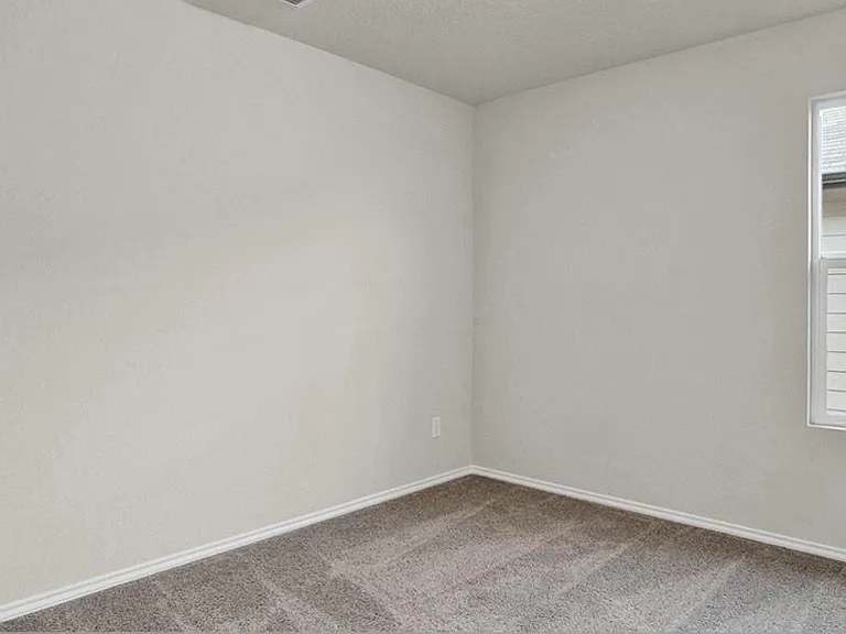 6008 Roderick Dr — Photo 8