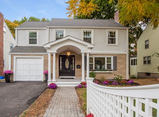 57 Meadowbrook Rd, West Hartford, CT 06107