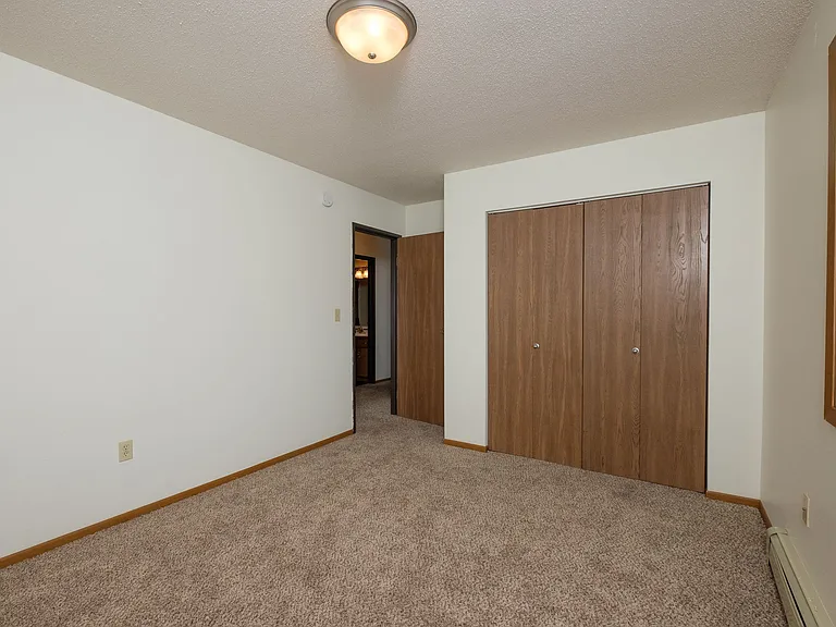 Fargo, ND Park Circle Apartments | Bedroom
