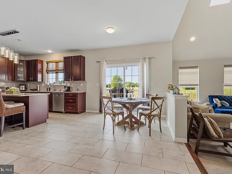 728 Farmhouse Rd — Photo 23