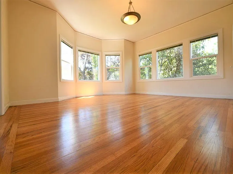 243 Athol Ave #15 — Photo 3
