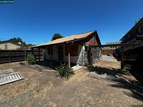 1110 Eureka Ln, Concord, CA 94520