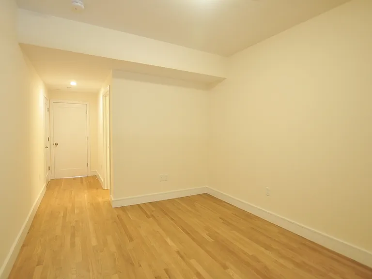 877 Beacon St #1X — Photo 7