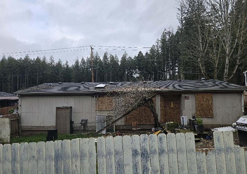 1st image of 20805 Bonanza Dr E