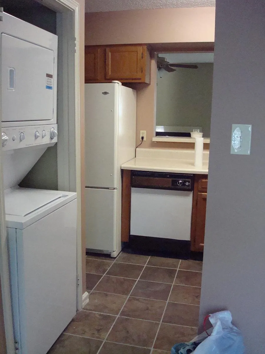 Kitchen - 109 N Barksdale St