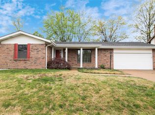 2254 England Town Rd, Saint Louis, MO 63129