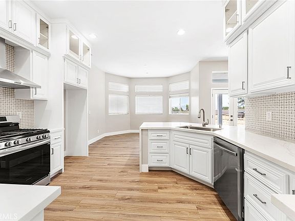 5th image of 8755 Maple Ave