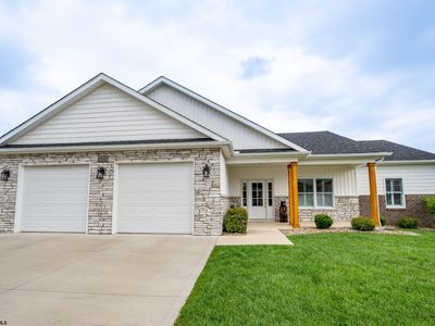 1202 Chinkapin Oak Trl, Westover, WV, 26501