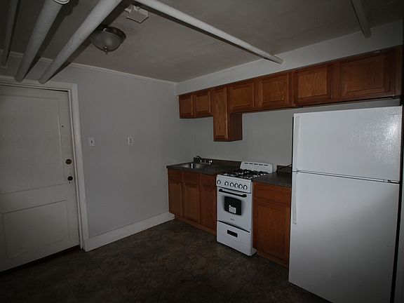 4th image of 834 Sherman Ave #1