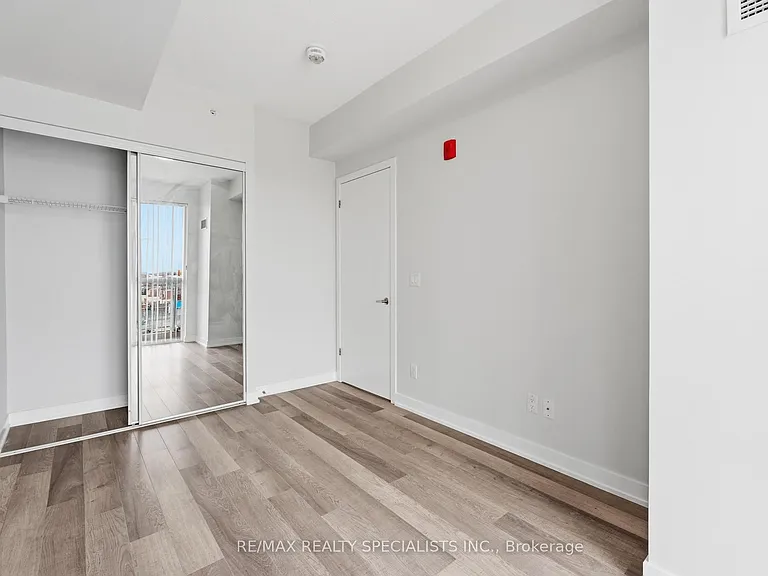 5240 Dundas St #B509 — Photo 11