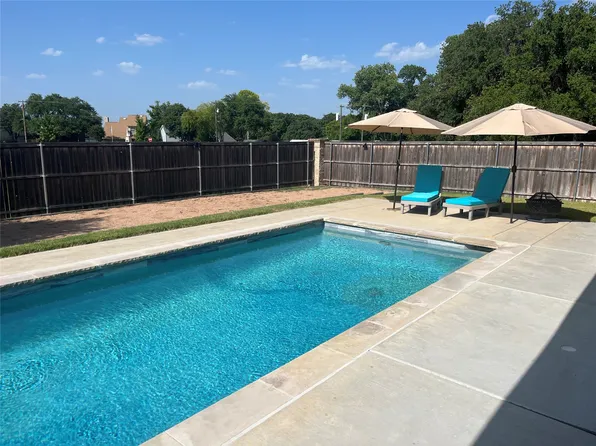 1107 Admiral Dr, Azle, TX 76020
