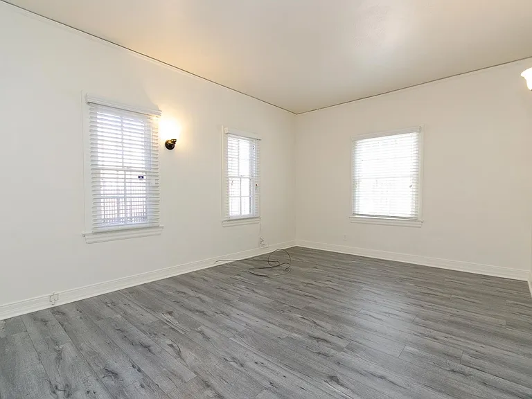 4th Ave 6Plex — Photo 18