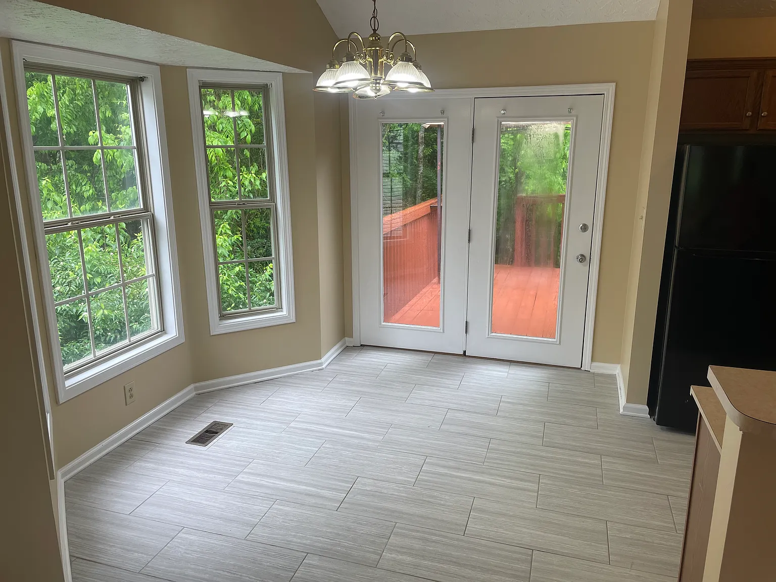 3 bed, 2322 sqft, $2,900 — Photo 4