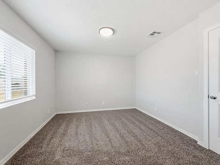 565 Gallagher St — Photo 21