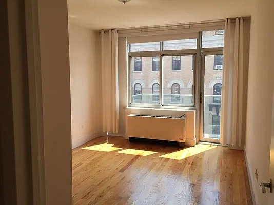 Rented by Bohemia Realty Group | media 6