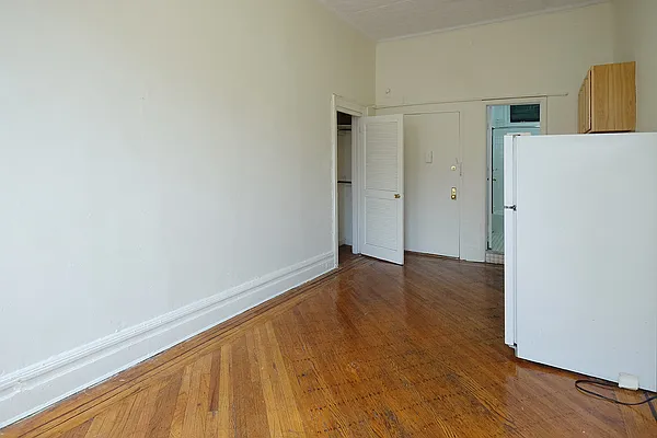 Rented by CG Realty | media 3