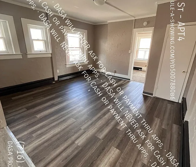 33 Allen St #4 — Photo 4