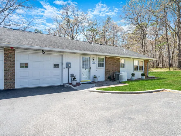 323 A Woodbridge Drive, Ridge, NY 11961