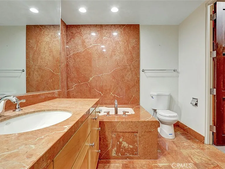 2323 S Beverly Glen Blvd #8 — Photo 29