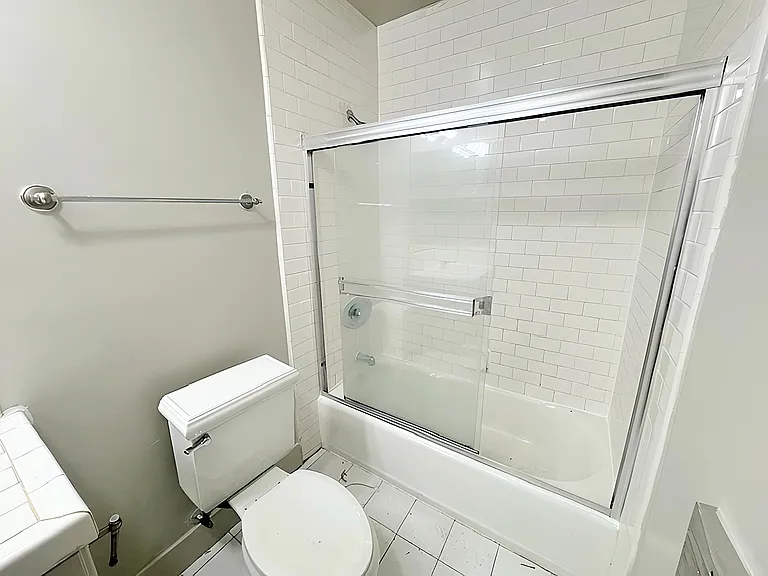3915 Vineland Ave #1 — Photo 15