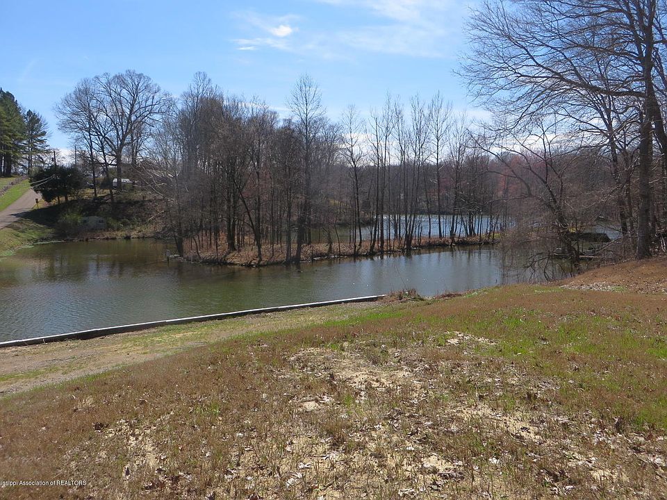 1st image of 0 Woodland Lake Dr