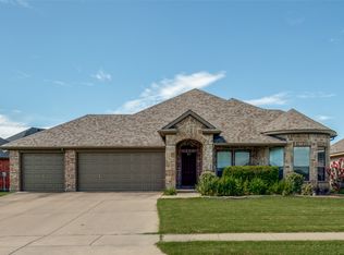 313 Fountain View Ln, Nevada, TX 75173