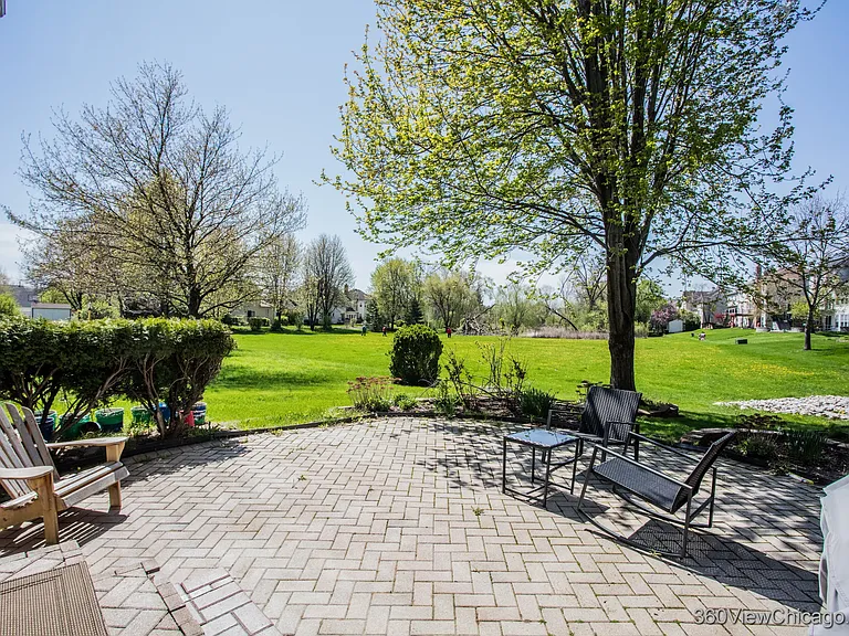2070 Morningview Dr — Photo 27