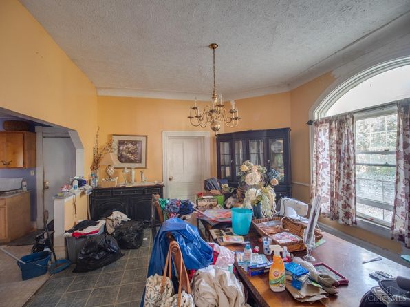 cincinnati-ohio-439767867 picture