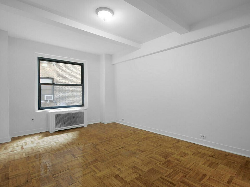 1st image of 160 W 71st St APT 6V