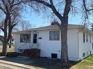 404 8th Ave SE, Sidney, MT 59270