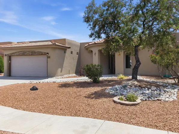 330 Calle Consuelo NE, Los Lunas, NM 87031