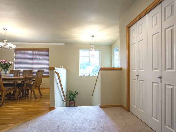 4th image of 17037 10th Ave NE
