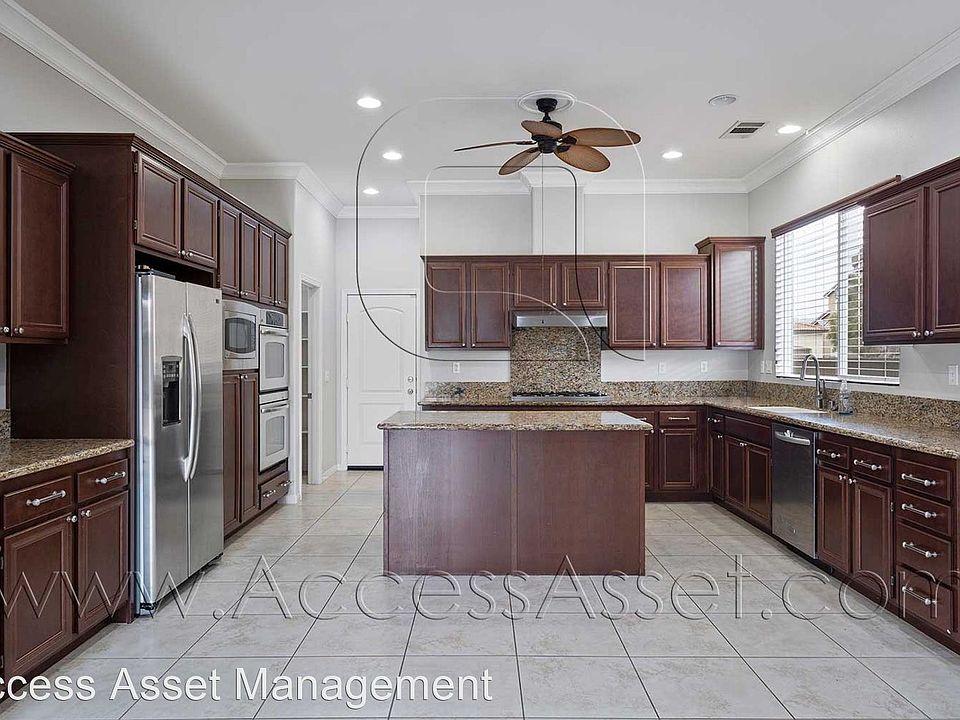 1st image of 29091 Falling Water Dr
