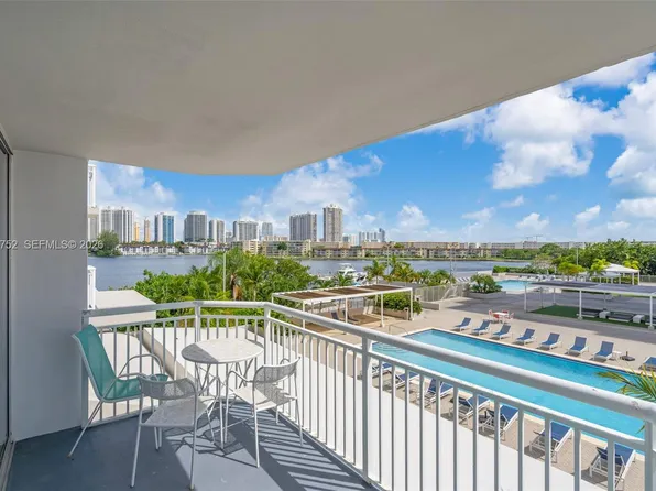 18071 Biscayne Blvd APT 303, Aventura, FL 33160