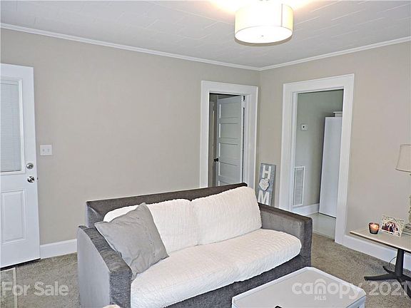 3rd image of 317 W 12th St