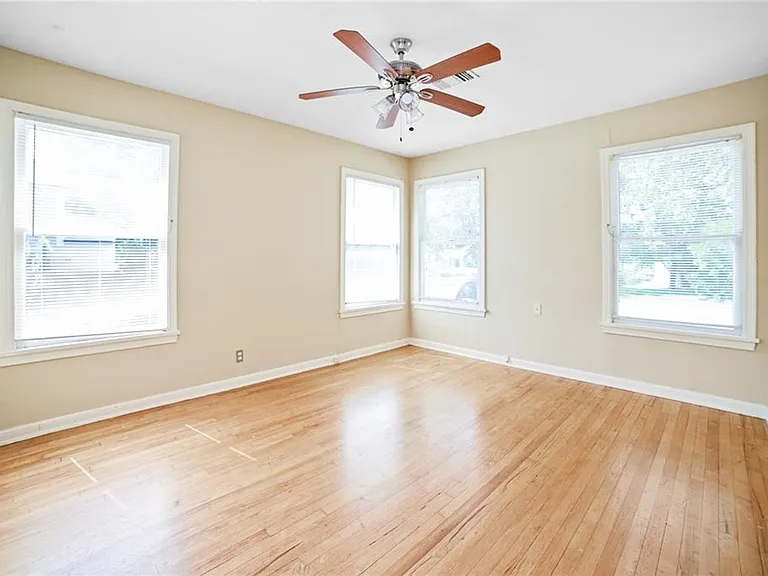 310 Franklin Blvd — Photo 13