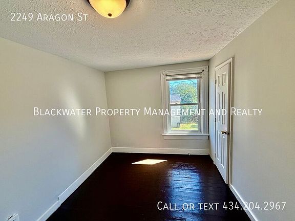 5th image of 2249 Aragon St
