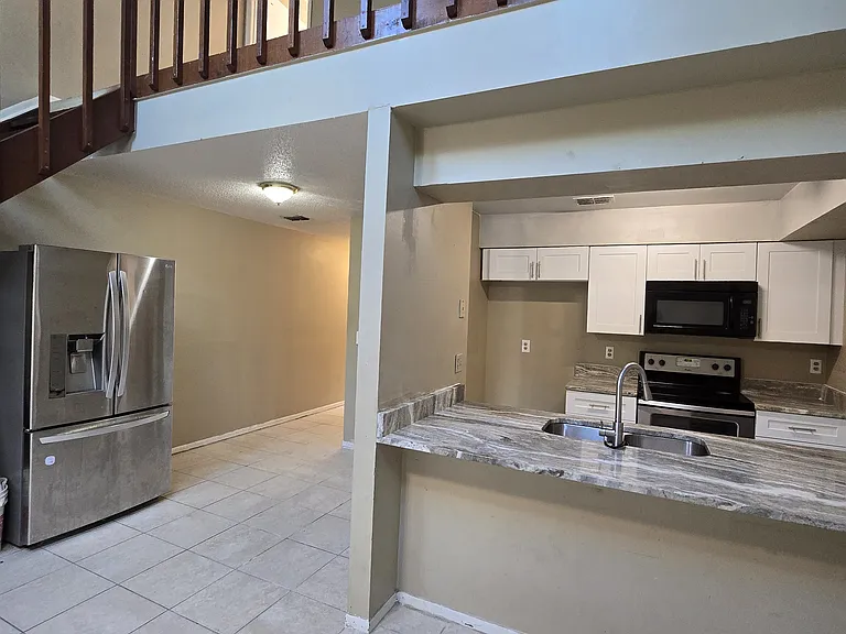 2806 Hunt Club Ln — Photo 18