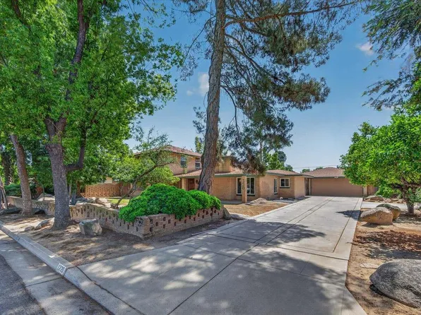 1220 E Sussex Way, Fresno, CA 93704