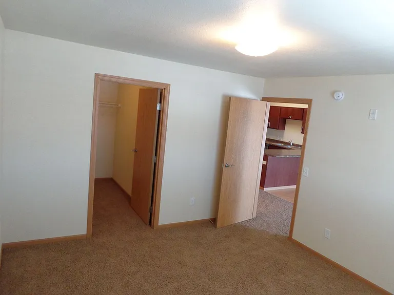 West Lake III Apartments — Photo 64